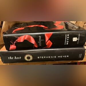 Stephanie Meyer Book Bundle: Eclipse from the Twilight series & The Host